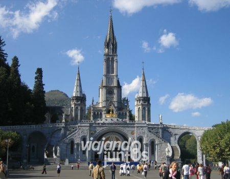 Virgen de Lourdes, Santuario de Lourdes, Francia con Viajando Juntos